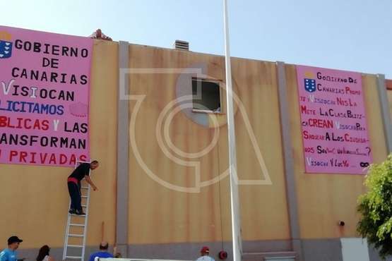 Las viviendas sociales de El Calero abrazan la lucha en Telde contra Visocan (Foto TA)